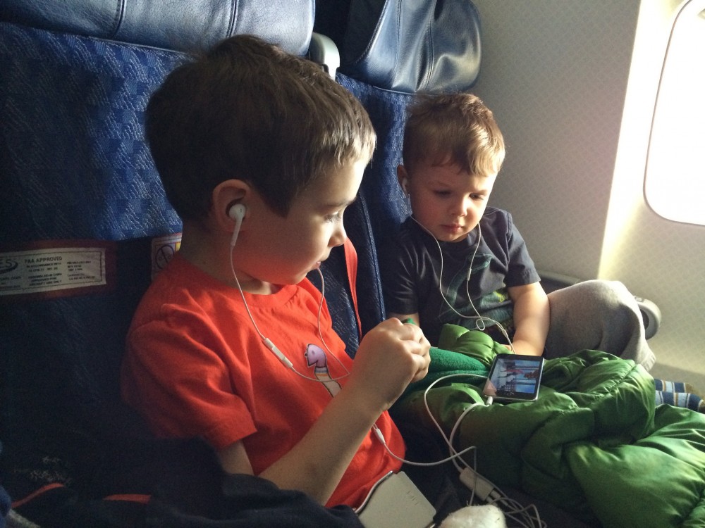 ako zabaviť deti v lietadle